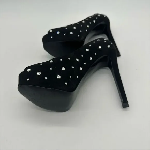 NEW Guess Heels - Picture 4 of 8